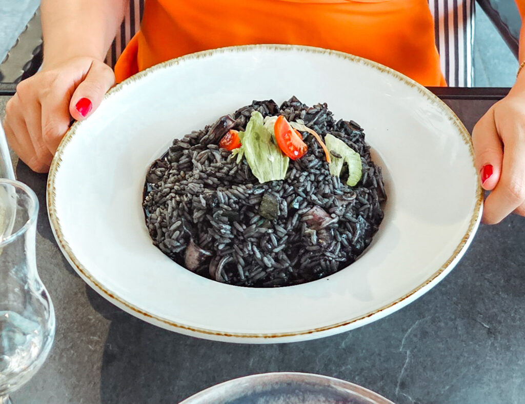 Black risotto